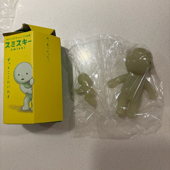 Smiski Hiding Series 1 with Little Peeking Smiski!!!! - Picture 5 of 13